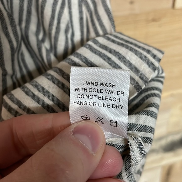 Savanna Jane size Large White with Black Stripes Sleeveless Colorful Stitch Top - Picture 7 of 9